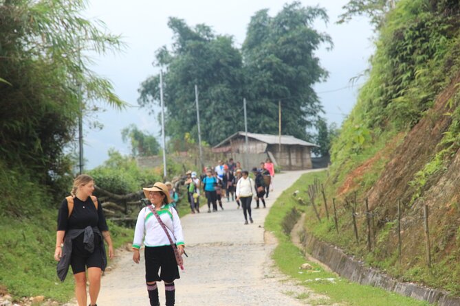 Hanoi - Sapa 3 Day 2 Night Trekking With Hotel & Homestay - Food, accommodation, and the comfort tradeoff