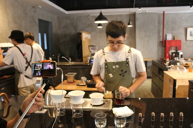 Hanoi Secret Coffee tour - The modern stop: Vietnamese single-origin pour-over