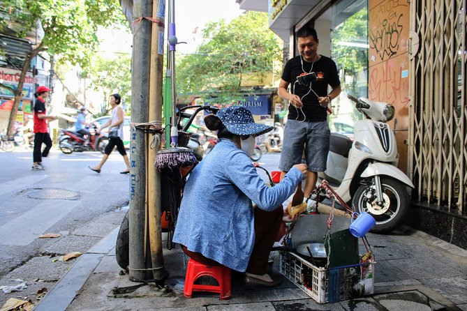 Hanoi Secret Coffee tour - Guides who shape the experience