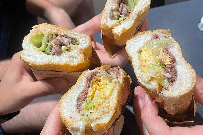 Hanoi Street Food Adventure: Train Street & Local Delights - The guide makes the difference