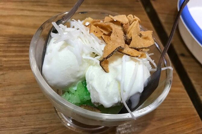 Hanoi Street Food Adventure: Train Street & Local Delights - Cancellation and booking details