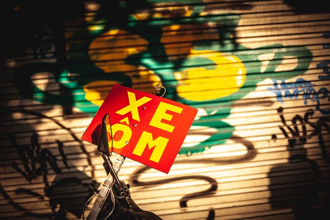 Hanoi Street Photography with a Pro – Phone & Camera - Why the small group size matters