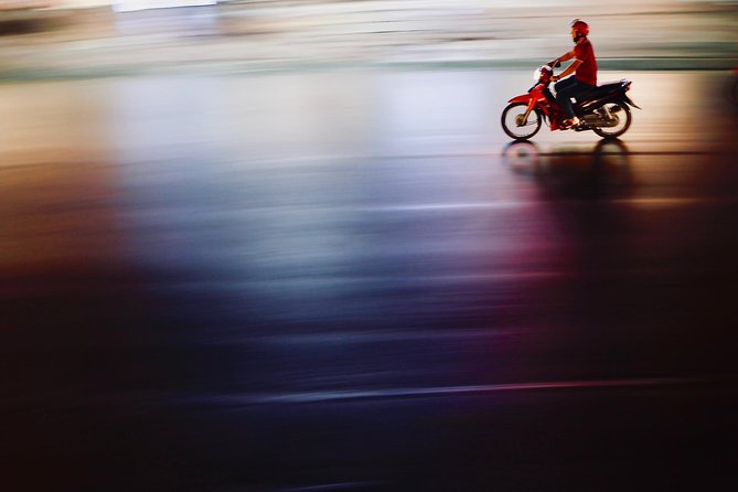 Hanoi Street Photography with a Pro – Phone & Camera - Who should book this Hanoi photo walk
