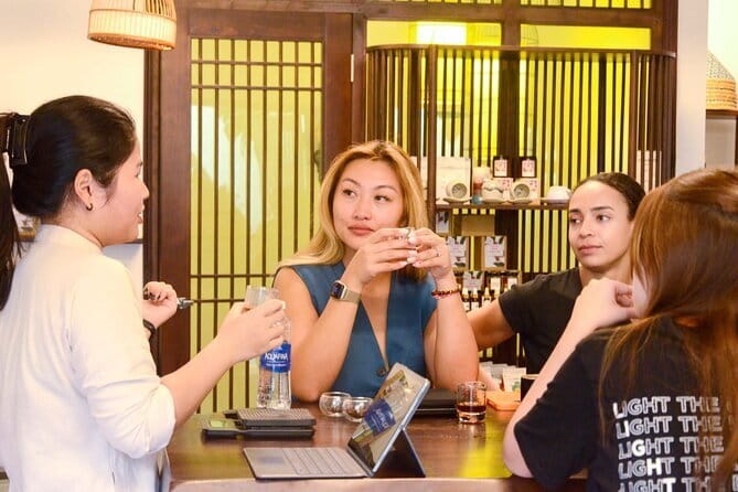 Hanoi Tea Workshop: Specialty Fresh Lotus Tea from West Lake - A welcome drink, snacks, and the first taste