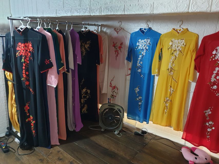 Hanoi: Traditional Ao Dai Dress and Non La Hat Rental - Should you book the Hanoi Ao Dai rental?
