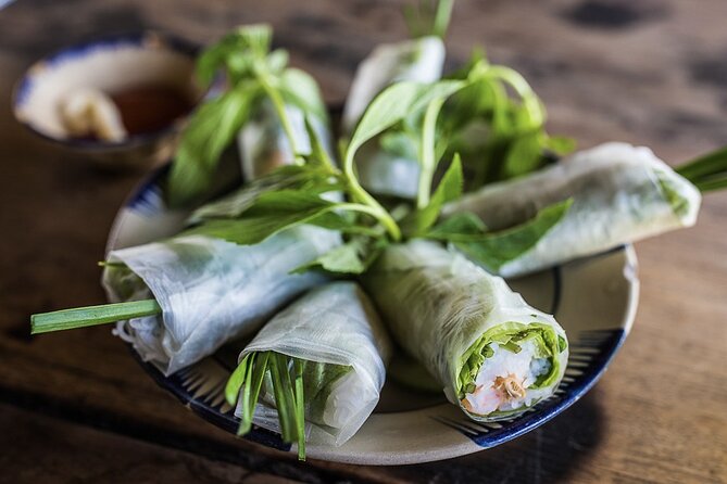 Hanoi Vegan Street Food Tour and Train Street - What the guide adds to the food