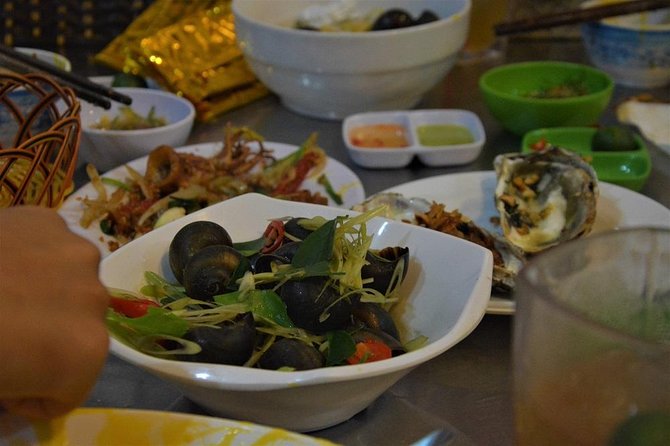 Hanoi Vespa Tours: Hanoi After Dark Vespa Food Tours - Tay Ho and the egg coffee finale