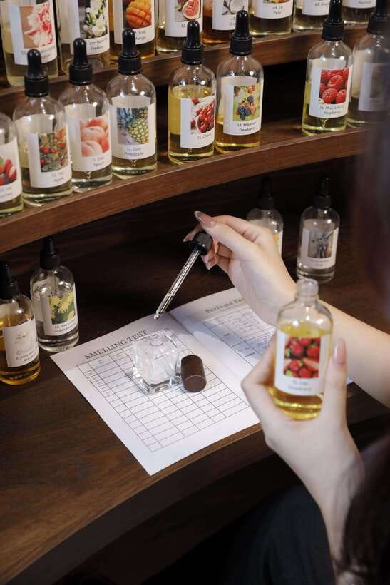 Hanoi: Vietnam Scents Perfumery Class - Step three: blending at the perfumer station