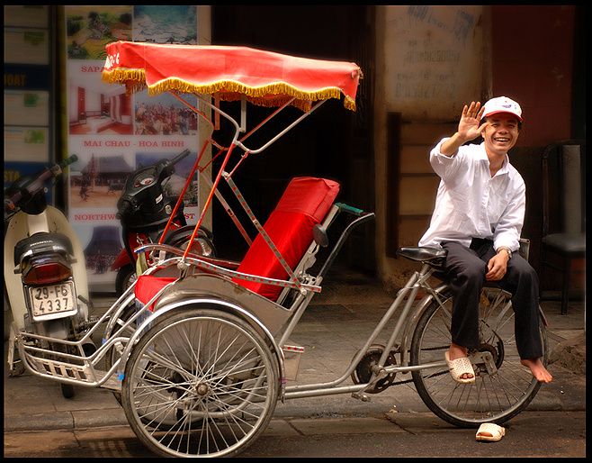 Hanoi Walking Street Food Tour & Cyclo Ride - Why this Hanoi food tour works