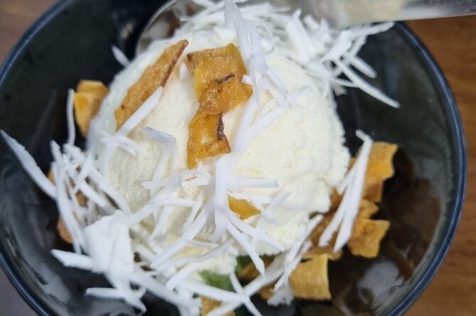 Hanoi Walking Street Food Tour with Train-Street Visit - Starting at 38 Bat Su Street in the Old Quarter
