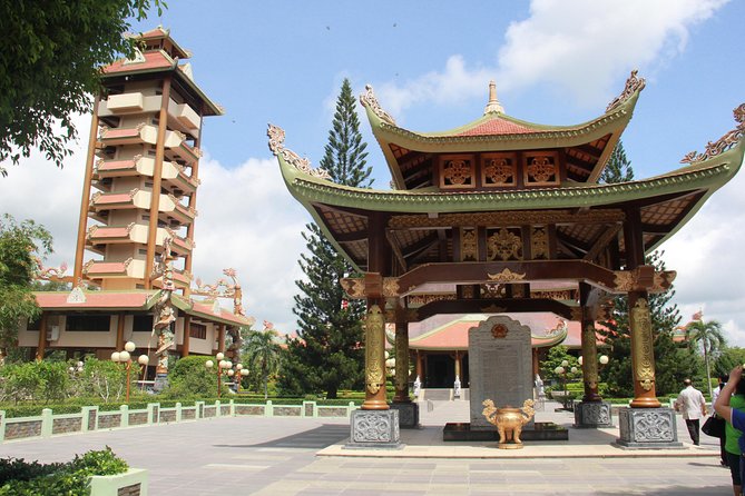 HCM City: 1-Day Cu Chi Signature Tunnels & Liberated Village - A quiet moment at Ben Duoc Memorial Temple