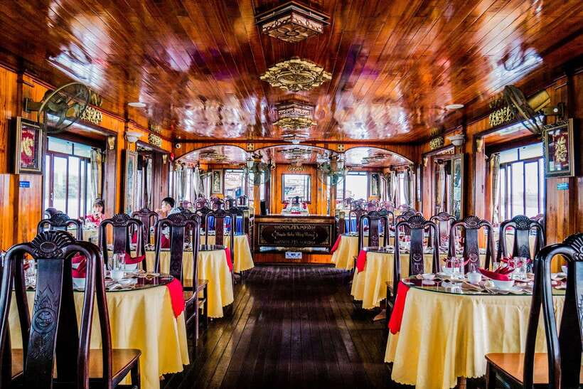 HCM: Saigon River Dinner Cruise - 7:45 PM dinner on the moving boat