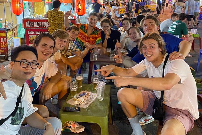 [Hi-end] Private Hanoi Street Food Tour With Real Foodie - Hoan Kiem Lake and the city’s central story
