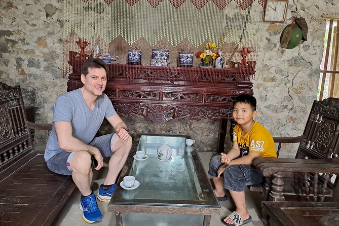Hidden Ninh Binh Luxury Full Day Group Tour (Tam Coc - Hoa Lu) - The guides and the small-group difference