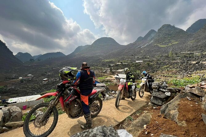 High Quality Motorcycle Dirt Bike 3 Days Tour + Private Room - The people who make the ride work