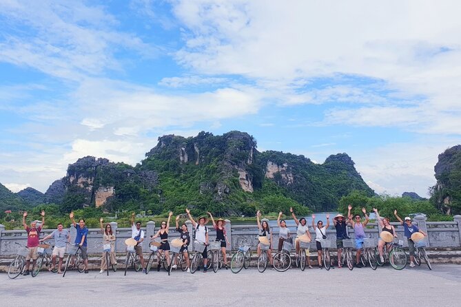 Highlight Ninh Binh Full Day Tour Tam Coc Boat, Mua Cave, Hoa Lu - Why this Hanoi to Ninh Binh day trip works