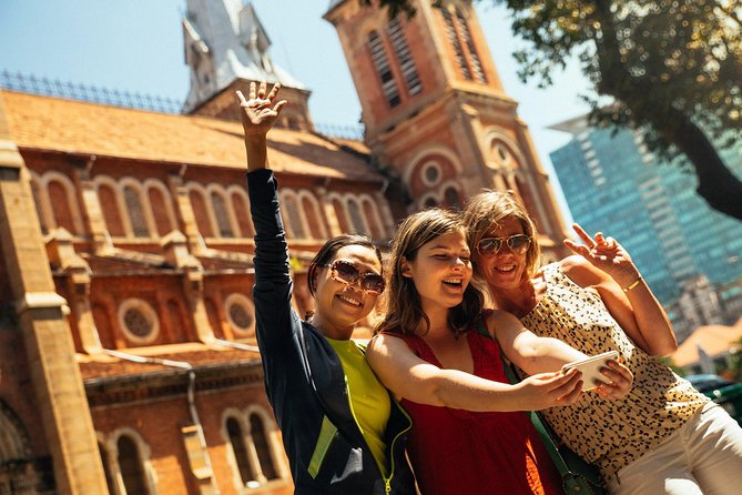 Highlights & Hidden Gems With Locals: Best of Ho Chi Minh City Private Tour - What this private Ho Chi Minh City walk really offers
