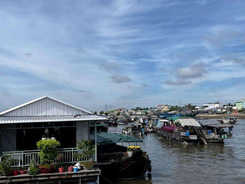 Ho Chi Minh: 1-Day Mekong Delta Tour-Floating Market & Islet - Son Islet and the Koi fish foot massage