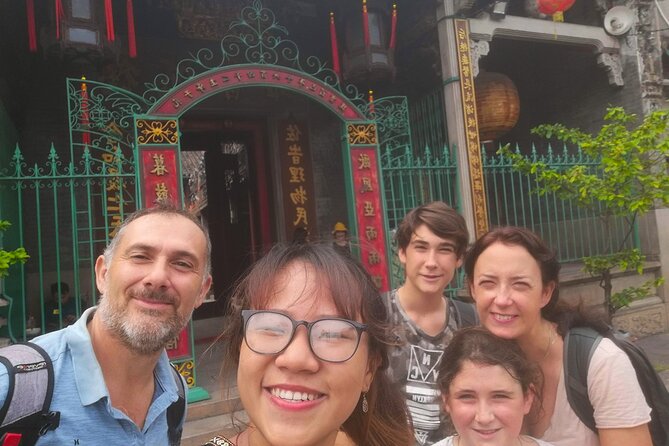 Ho Chi Minh City private walking tours with young local volunteers - District 1: the fastest way to get your bearings