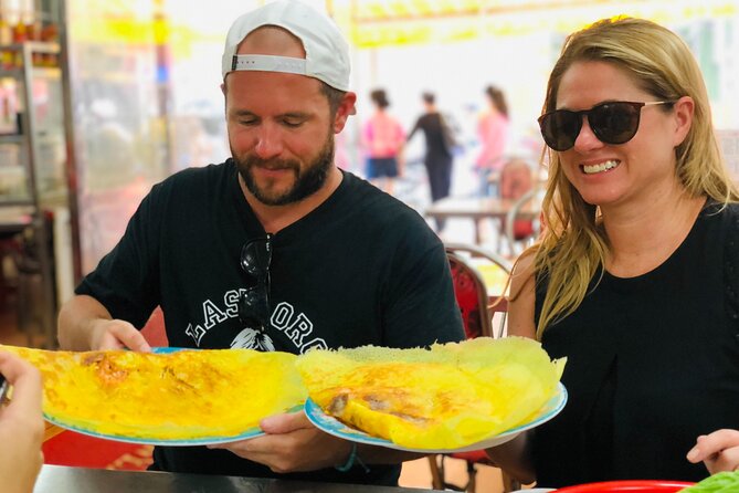 Ho Chi Minh City Street Food Tour & Sightseeing By Motorbike - Ho Thi Ky Flower Market at its liveliest