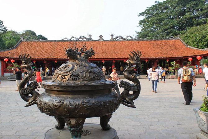 Ho Chi Minh Complex & Temple of Literature Tour (half day) - Starting at the Ho Chi Minh Mausoleum