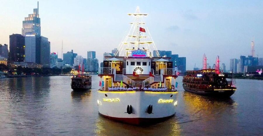 Ho Chi Minh: Private City Tour and Dinner Cruise with Buffet - A smart two-part introduction to Ho Chi Minh City