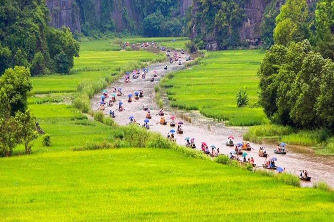 Hoa Lu Tam Coc Full-Day DELUXE Tour Including BUFFET LUNCH & River Boat Ride - Biking to Bich Dong Pagoda