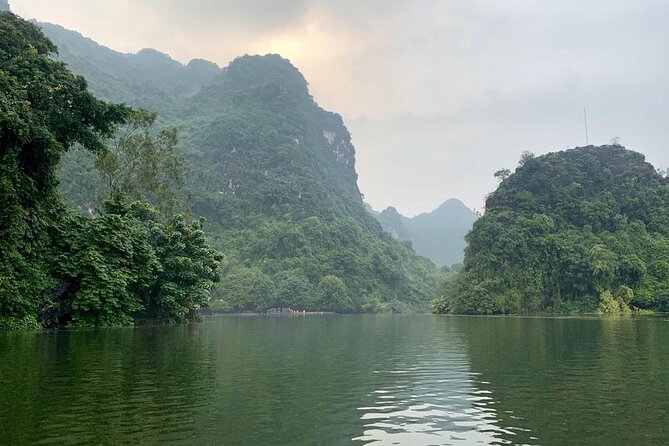 Hoa Lu - Tam Coc - Mua Cave Full Day - LIMOUSINE - Guide Support and Group Size