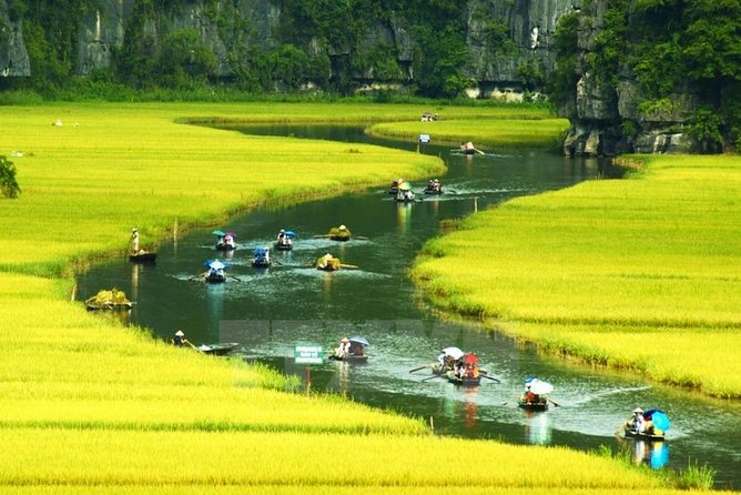 HOA LU -TRANG AN -MUA CAVE Full Day Including Boat Entrance Fees and Lunch - What this Ninh Binh day trip really covers