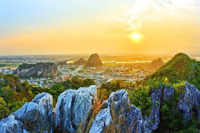Hoi An Ancient town -Marble Mountains Tours FROM DANANG(15H30-21H - Dinner with Hoi An specialties