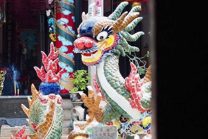 Hoi An Ancient Town Walking Tour with a Local - Inside the Quan Thang Ancient House