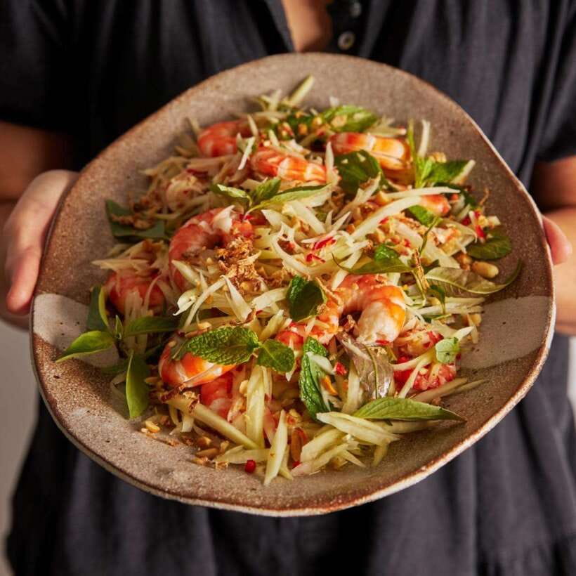 Hoi An: Cooking Class + basket boat (free transfer in Hoian) - Shopping for ingredients in Hoi An