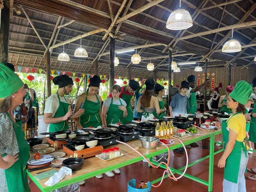 Hoi An: Cooking Class, Crab Fishing-Basket Boat, Market Tour - Trying traditional crab fishing