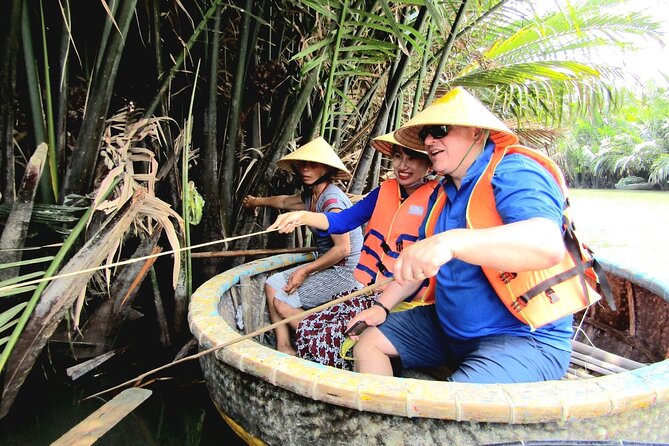 Hoi An Cooking Class(Local market,Basket Boat,Fishing & Cooking) - Small details that improve the day