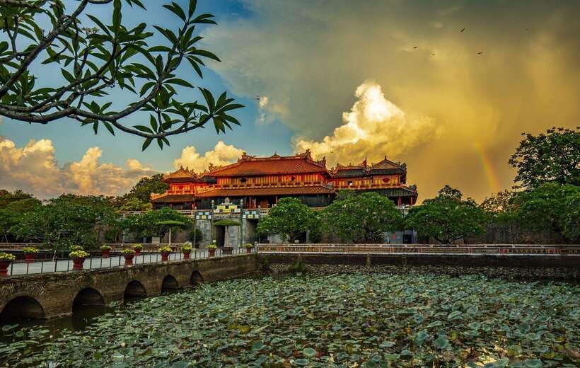 Hoi An/Da Nang : Private Day Trip to Imperial City - Hue - Lang Co Beach and Lap An Lagoon slow the journey