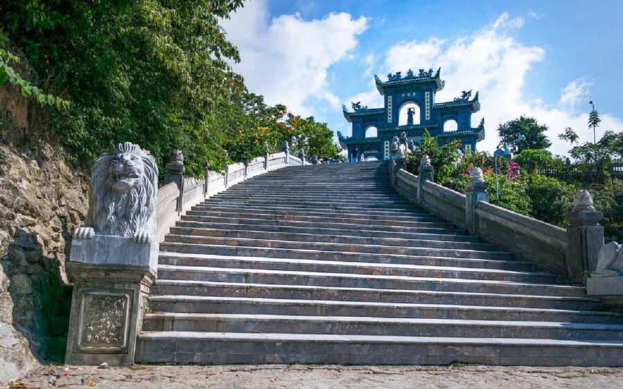 Hoi An/Da Nang: Snorkelling & Island-Hopping Speedboat Tour - The guides make the day feel personal