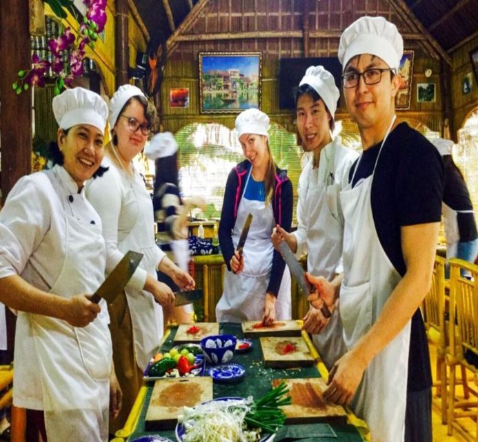 Hoi An Eco Village Cooking Class - Paddling through Cam Thanh’s water coconut forest