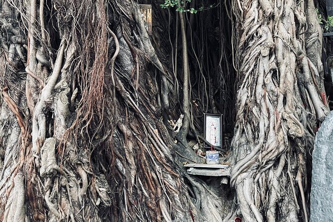 Hoi An Ghosts, Death, Mystery Unveiled - Graves, incense, and the relationship between life and death