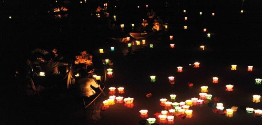 Hoi An : Hoai River Boat Trip by Night and Floating Lantern - Key points before you book
