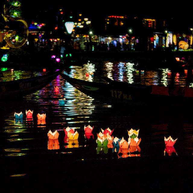 Hoi An : Hoai River Boat Trip by Night and Floating Lantern - The short walk through lantern-lit Hoi An
