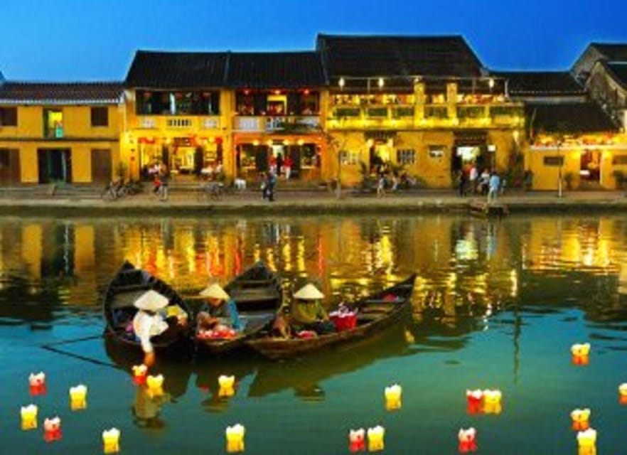 Hoi An: Hoai River Night Boat Trip and Floating Lantern - Choosing the right time to go