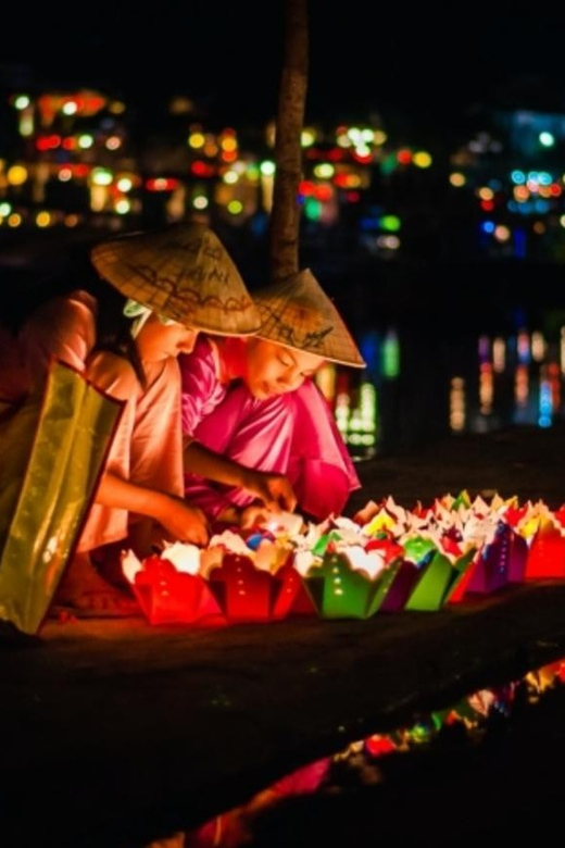 Hoi An: Hoai River Night Boat Trip and Floating Lantern - Finding the meeting point on Tran Phu Street
