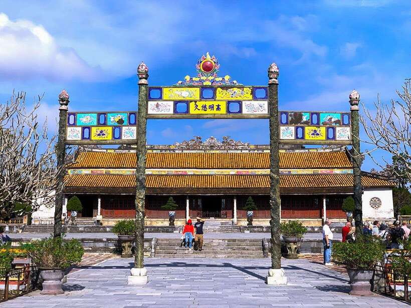 Hoi An: Imperial Hue And Scenic Hai Van Pass Discovery Tour - Khai Dinh Tomb’s compact burst of decoration
