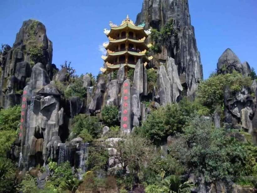 Hoi An: Marble Mountain, Am Phu Cave and Monkey Mountain - What the guide adds to the experience