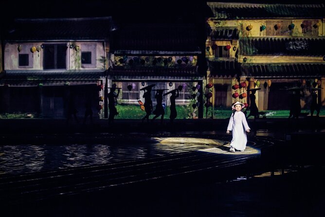 Hoi An Memories Show & Hoi An Impression Theme Park Ticket - The 8 p.m. show rewards patience
