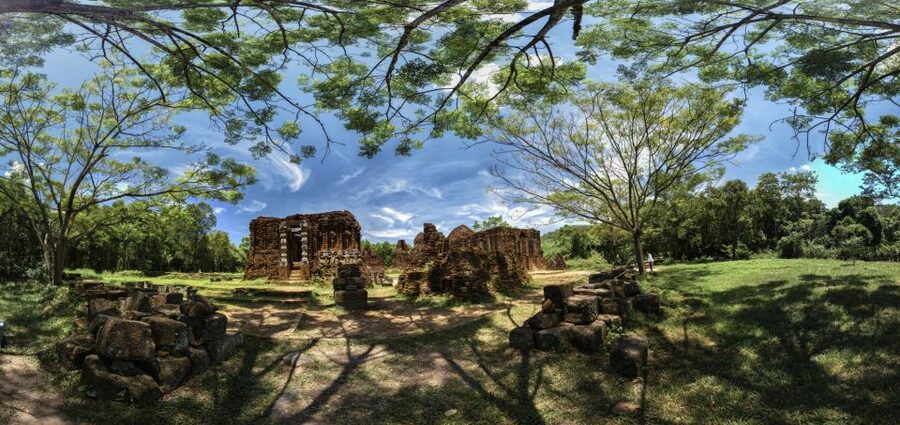 Hoi An: My Son Sanctuary and Thu Bon River Boat Trip - The Champa performance adds a human touch