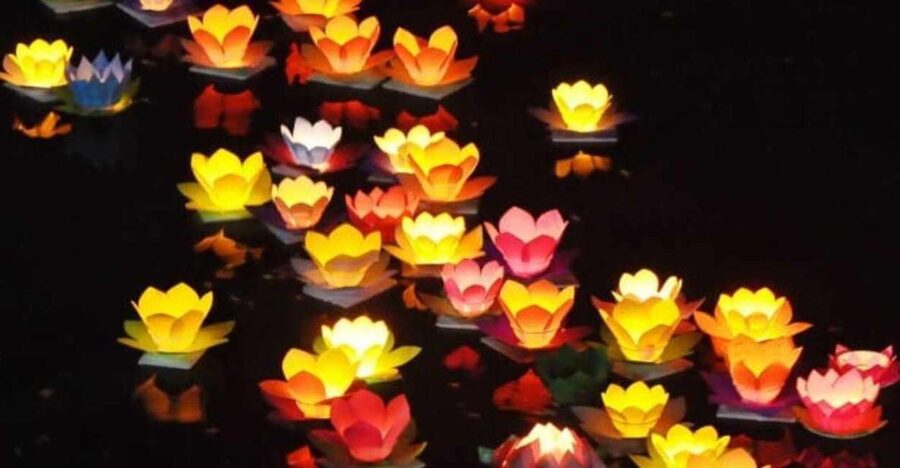 Hoi An: Night Boat Trip and Release Lantern at Hoai River - Booking and meeting point advice