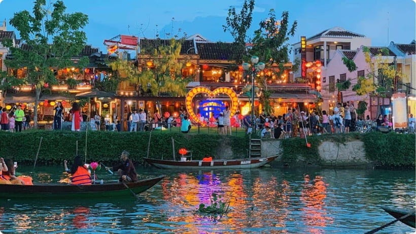 Hoi An: River Lantern Boat Experience with Free 5G eSIM - Rain, life jackets, and boat comfort