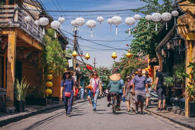 Hoi An: Sunset Food Tasting Tour - Starting at Hoi An Post Office after sunset
