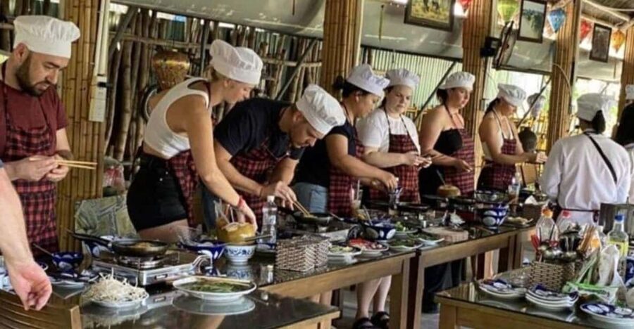 Hoi An: Vegetarian Cooking Class w Local Family and transfer - The optional coconut basket boat ride